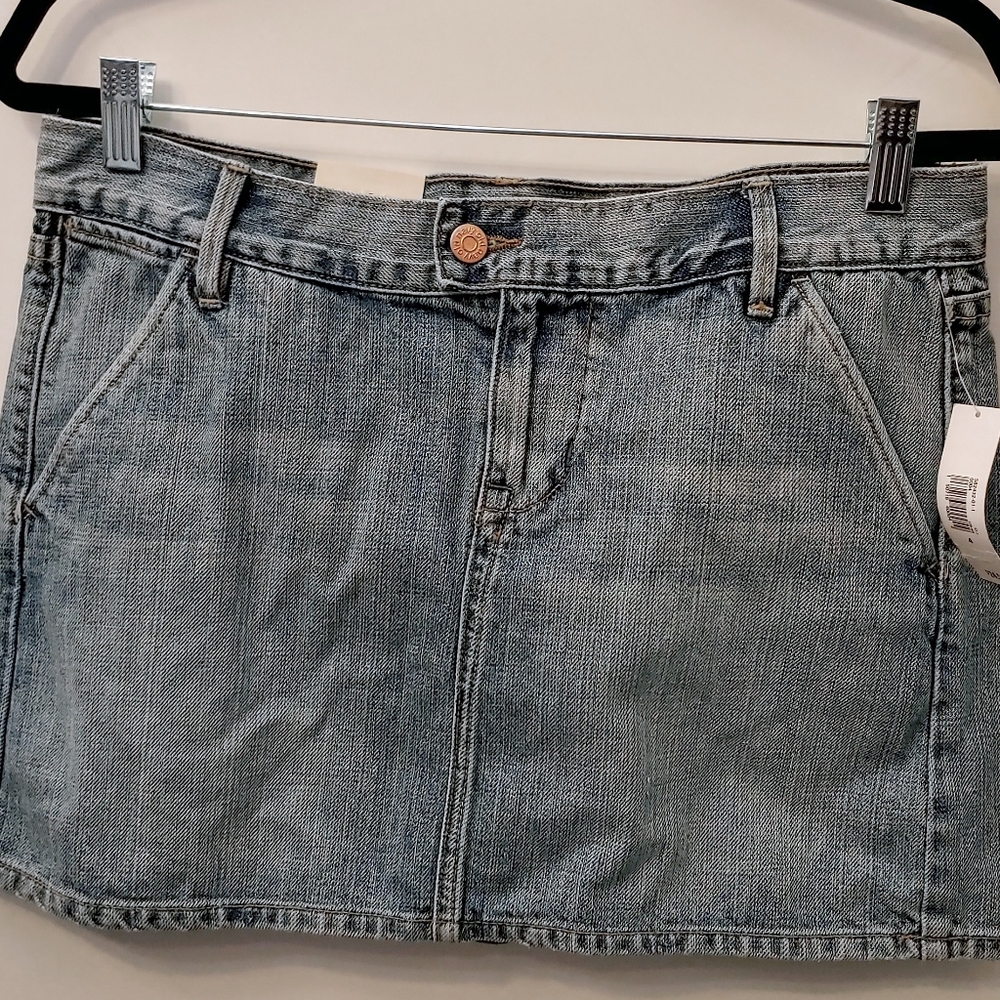 Old Navy Women's Denim Skirt Size 4